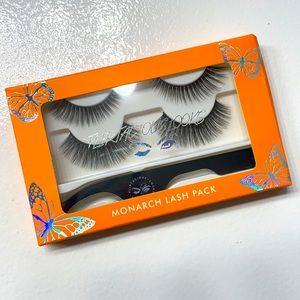 NIB Flirtacious Lashes